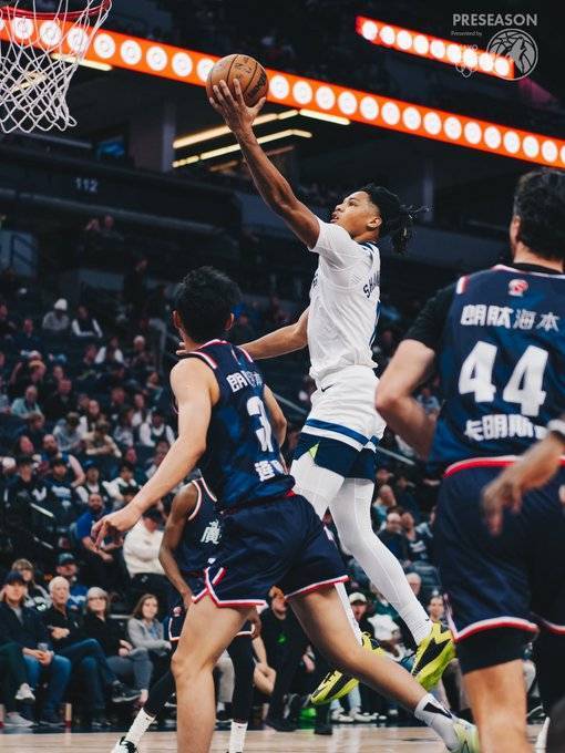 季前赛-迪林厄姆27+9奥迪14分 森林狼狂胜广州